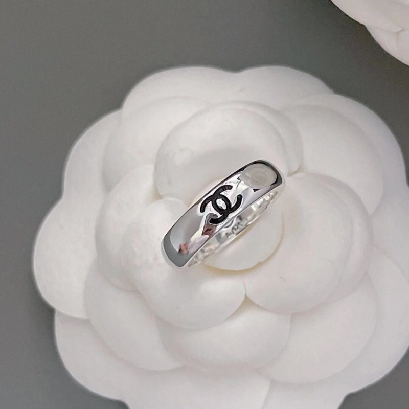 Ch*el rings